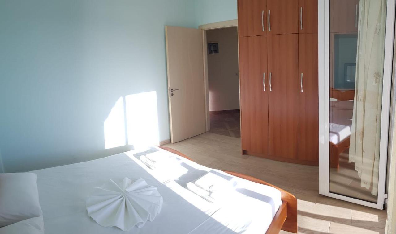 Stunning Sea View Apartments Sarandë Eksteriør bilde